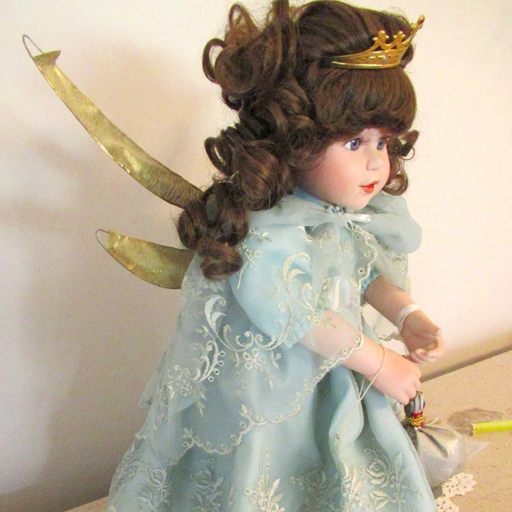 "The Tooth Fairy" The Hamilton Collection Porcelain Doll